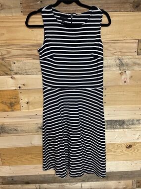 Talbots size Small Black and White Sleeveless Midi A-line Stretchy Soft Sundress